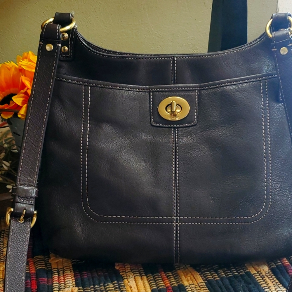 BEAUTIFUL Coach saddle bag/crossbody